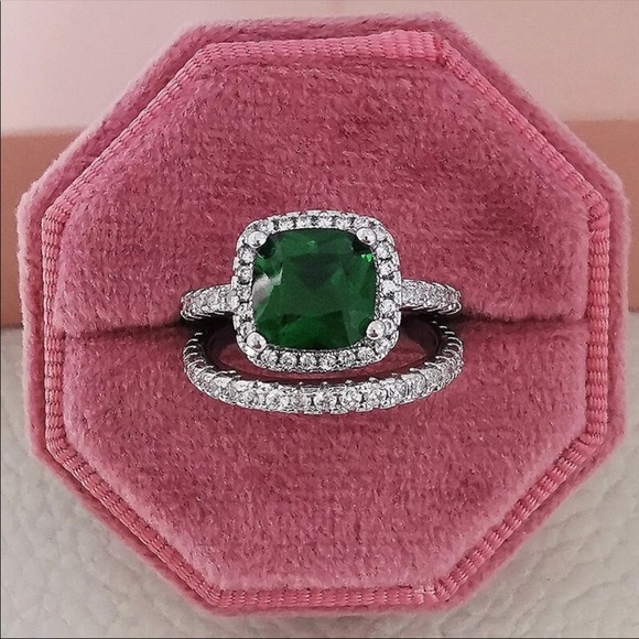 New 925 Silver Set Engagement Emerald Ring - Picture 4 of 4